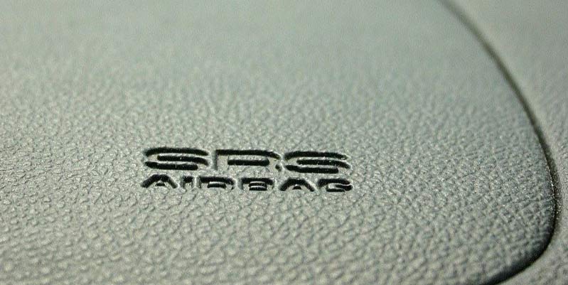 ¿Cuál es el objetivo de los airbags del coche?